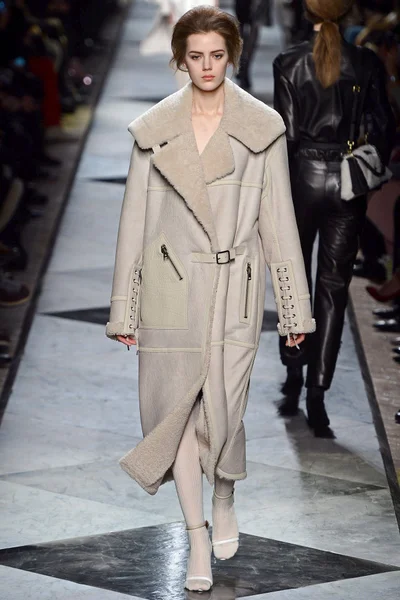 Look 40